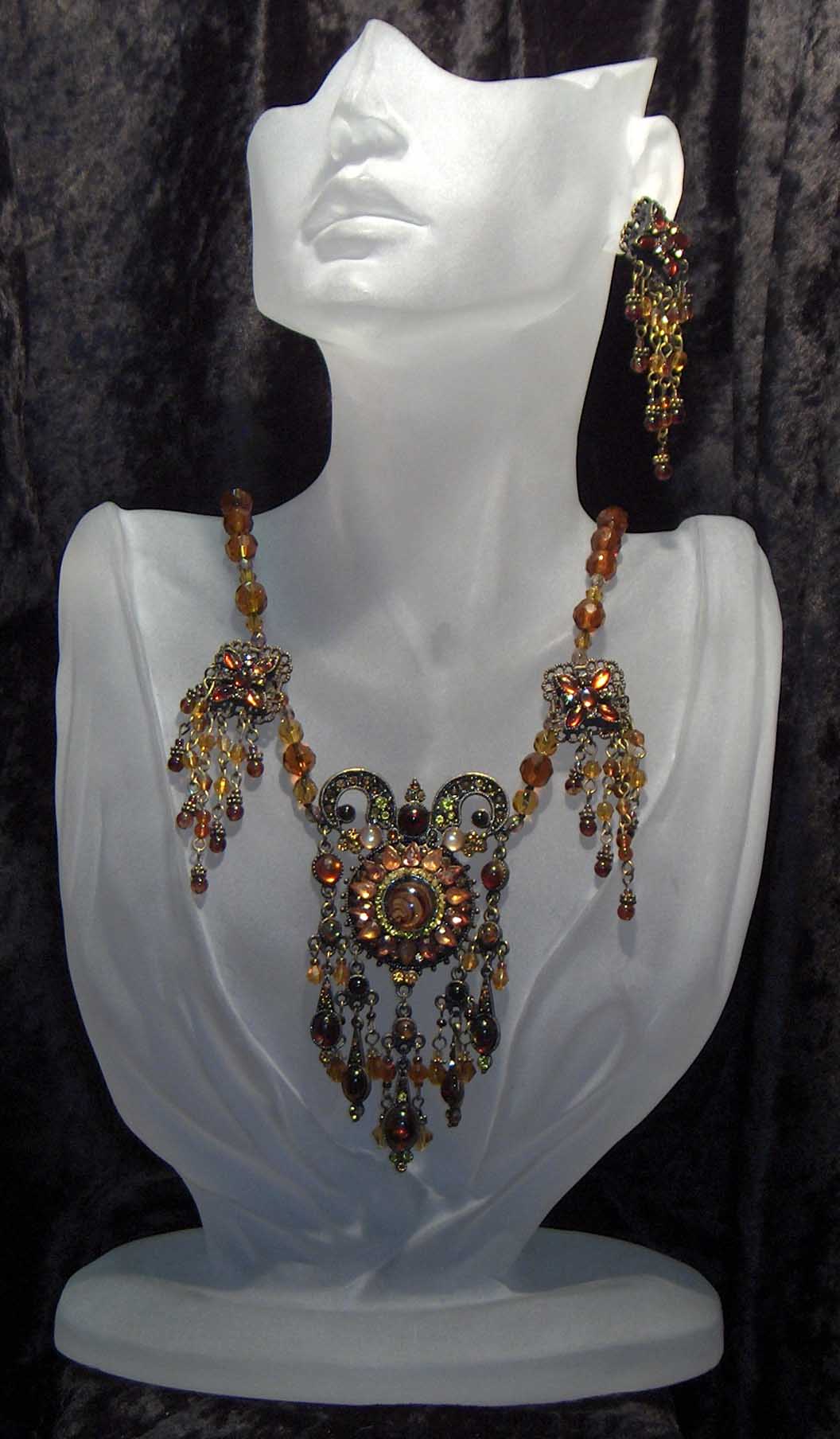 Brown bohemian glass with pendants necklace