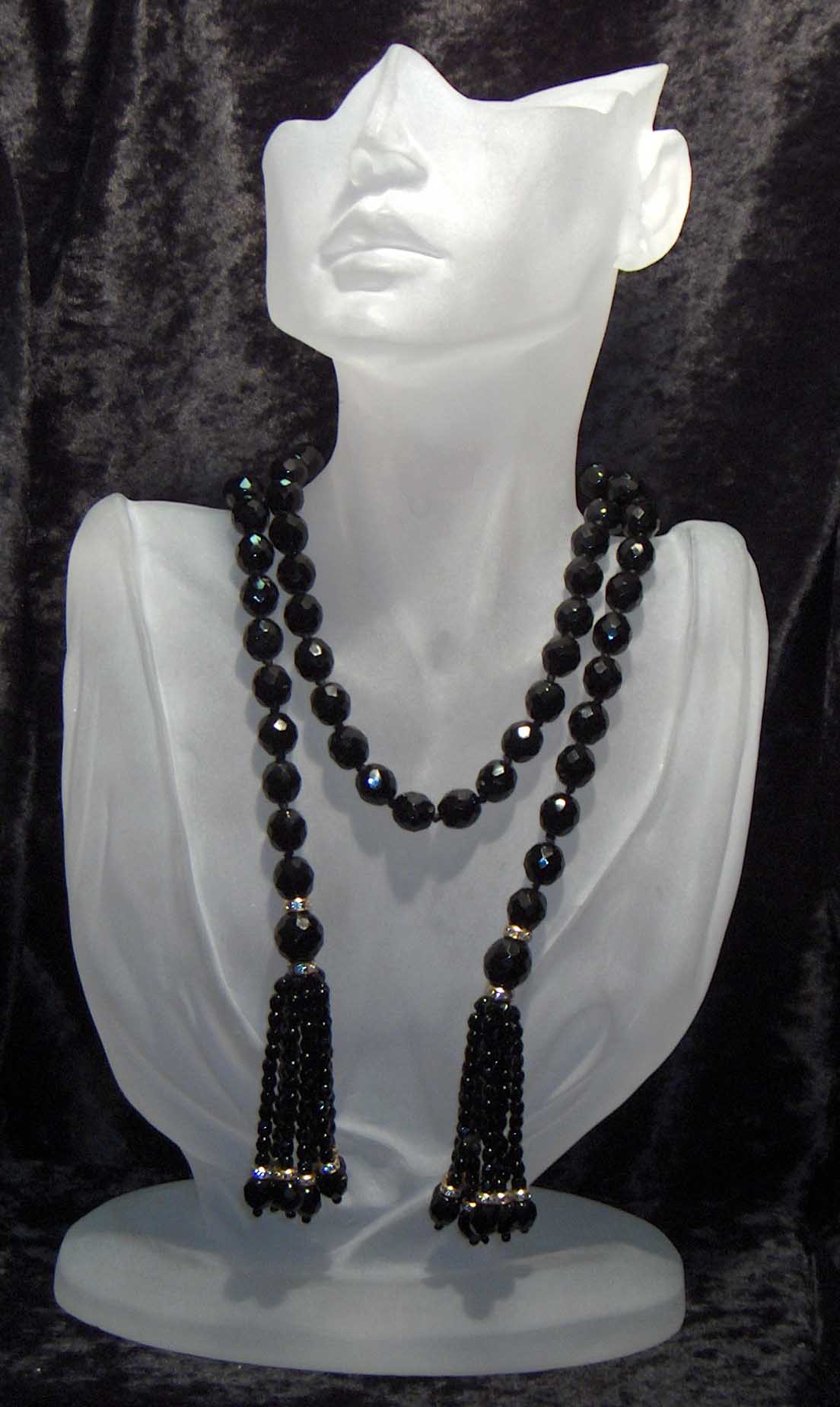 Black jet Bohemian glass lariat