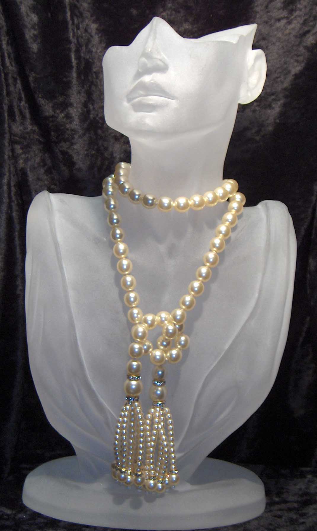 Pearl Bohemian glass lariat