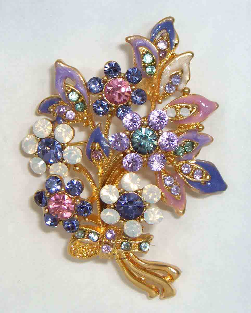 Pastel crystal heart tree