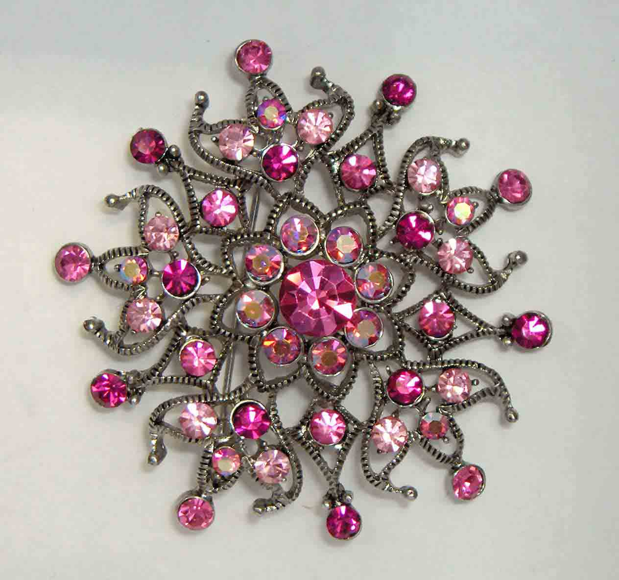 Multi pink spider crystal pin